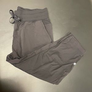 Lululemon Dance Studio Crop